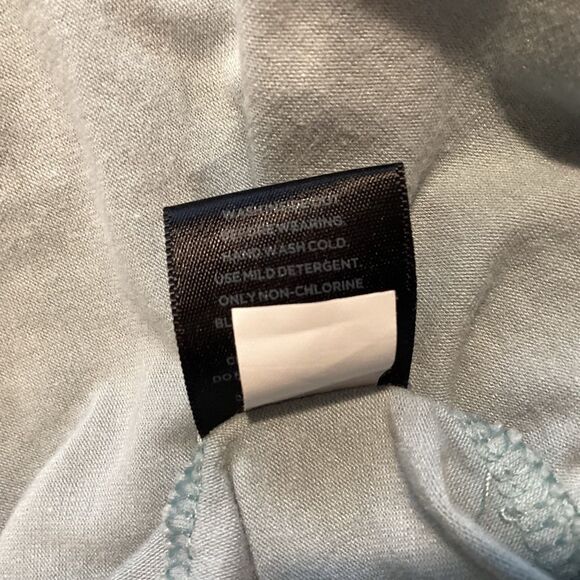 NWOT.  Simply Vera Vera Want Short Sleeve Lace Cuffed Tee in Robin’s Egg Blue - Picture 10 of 10